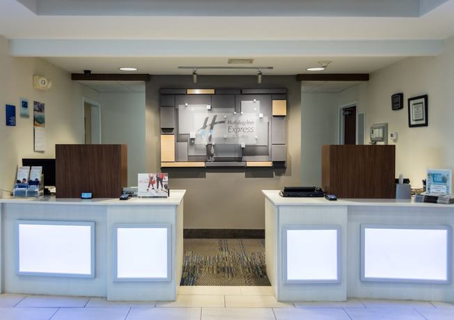 Imagen de los interiores del Hotel Holiday Inn Express And Suites Muskogee, An Ihg. Foto 18