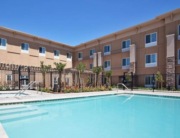 Imagen de la piscina del Hotel Holiday Inn Express And Suites Napa American Canyon, An Ihg. Foto 16