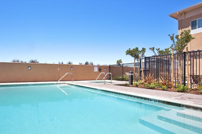 Imagen de la piscina del Hotel Holiday Inn Express And Suites Napa American Canyon, An Ihg. Foto 18