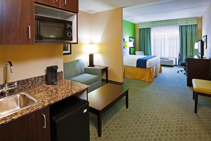 Imagen de la habitación del Hotel Holiday Inn Express And Suites Newport S, An Ihg. Foto 6