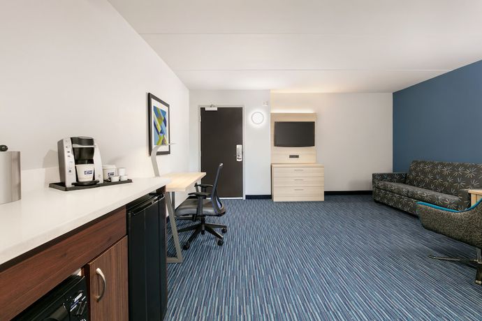 Imagen de la habitación del Hotel Holiday Inn Express And Suites Norfolk Airport, An Ihg. Foto 17