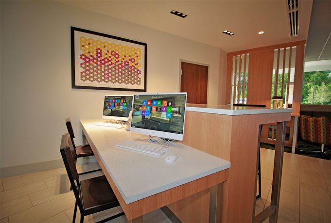 Imagen del bar/restaurante del Hotel Holiday Inn Express And Suites Ocala, An Ihg. Foto 3