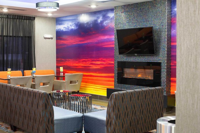Imagen del bar/restaurante del Hotel Holiday Inn Express And Suites Oklahoma City Southeast I-35, An Ihg. Foto 5