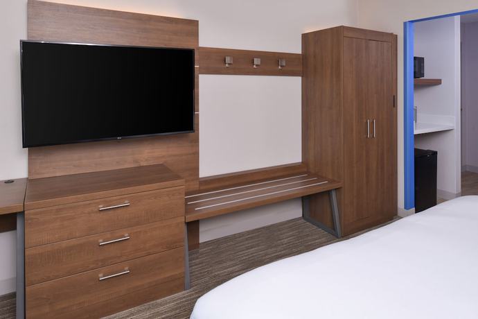 Imagen de la habitación del Hotel Holiday Inn Express And Suites Omaha - 120th And Maple, An Ihg. Foto 4