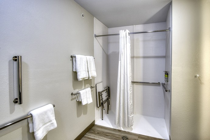 Imagen de la habitación del Hotel Holiday Inn Express And Suites Omaha Downtown - Old Market, An Ihg. Foto 14