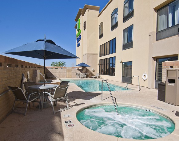 Imagen de la piscina del Hotel Holiday Inn Express And Suites Oro Valley - Tucson North, an IHG. Foto 19