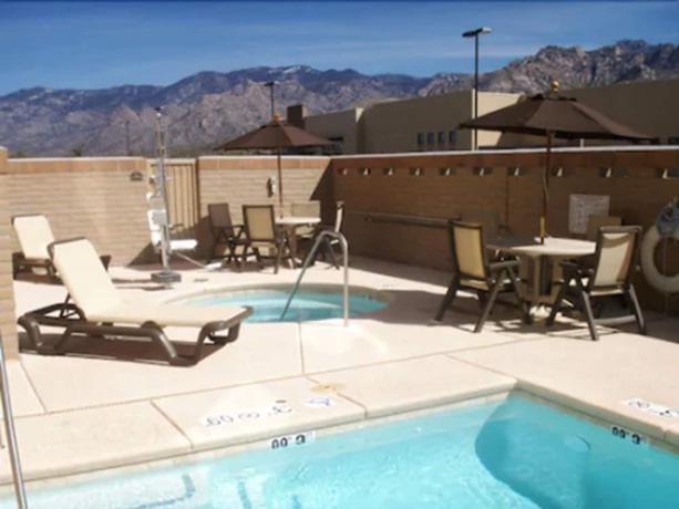 Imagen de la piscina del Hotel Holiday Inn Express And Suites Oro Valley - Tucson North, an IHG. Foto 20