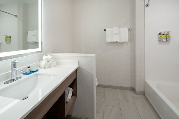 Imagen de la habitación del Hotel Holiday Inn Express And Suites Palm Desert - Millennium. Foto 5