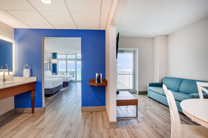 Imagen de la habitación del Hotel Holiday Inn Express And Suites Panama City Beach - Beachfront, An Ihg. Foto 3