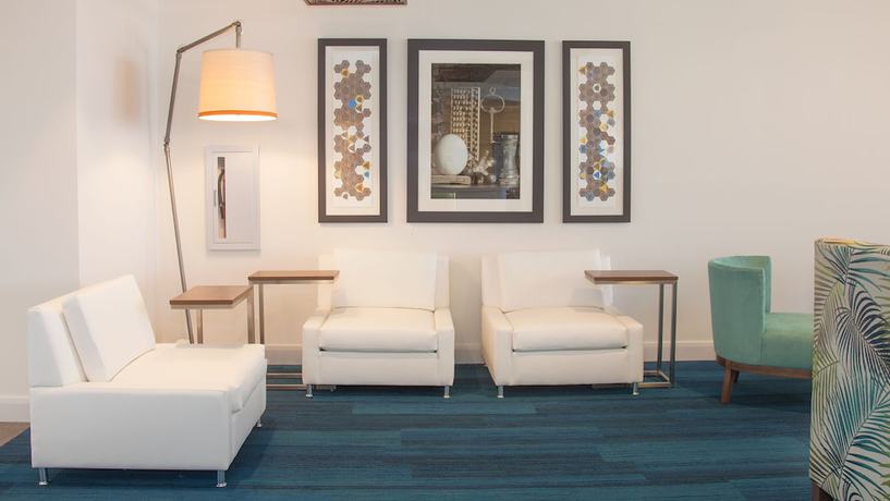 Imagen de los interiores del Hotel Holiday Inn Express And Suites Panama City Beach - Beachfront, An Ihg. Foto 16