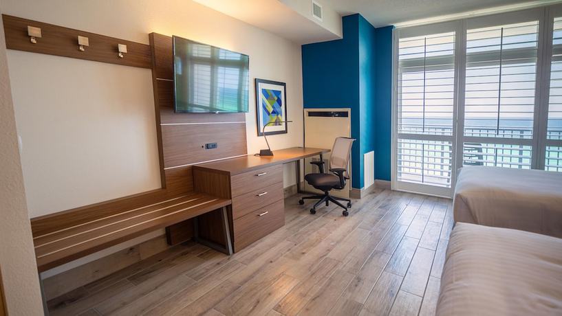 Imagen de la habitación del Hotel Holiday Inn Express And Suites Panama City Beach - Beachfront, An Ihg. Foto 7