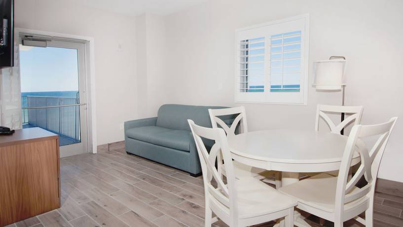 Imagen de la habitación del Hotel Holiday Inn Express And Suites Panama City Beach - Beachfront, An Ihg. Foto 9