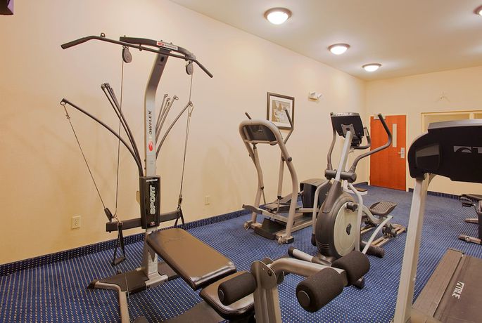Imagen de los interiores del Hotel Holiday Inn Express And Suites Panama City-tyndall, An Ihg. Foto 17
