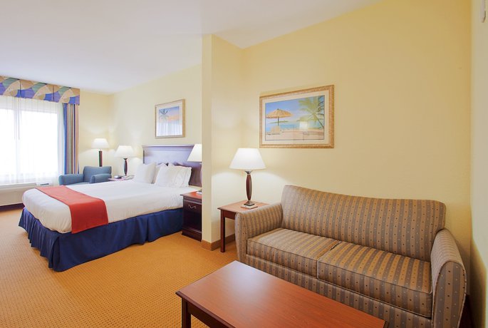 Imagen de la habitación del Hotel Holiday Inn Express And Suites Panama City-tyndall, An Ihg. Foto 11