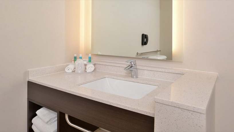 Imagen de la habitación del Hotel Holiday Inn Express And Suites Parkersburg East, An Ihg. Foto 3