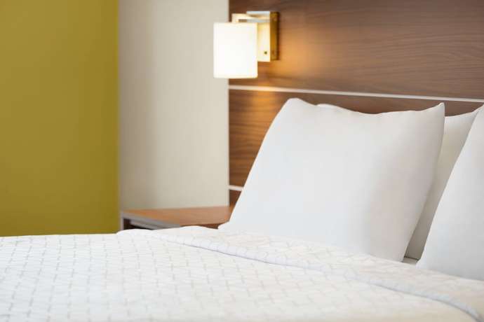 Imagen de la habitación del Hotel Holiday Inn Express And Suites Philadelphia - Mt. Laurel, An Ihg. Foto 3