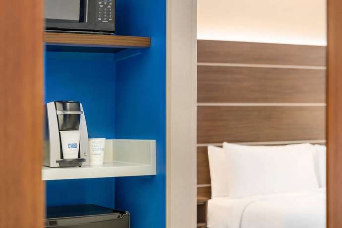 Imagen de la habitación del Hotel Holiday Inn Express And Suites Philadelphia - Mt. Laurel, An Ihg. Foto 13
