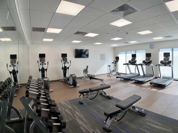 Imagen de los interiores del Hotel Holiday Inn Express And Suites Phoenix North - Happy Valley, An Ihg. Foto 12