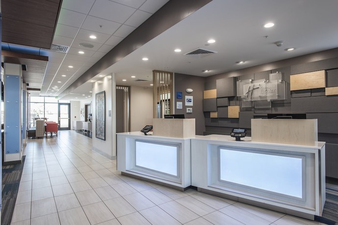Imagen de los interiores del Hotel Holiday Inn Express And Suites Phoenix North - Happy Valley, An Ihg. Foto 14