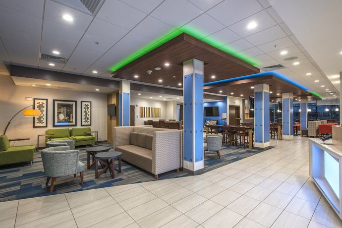 Imagen de los interiores del Hotel Holiday Inn Express And Suites Phoenix North - Happy Valley, An Ihg. Foto 17