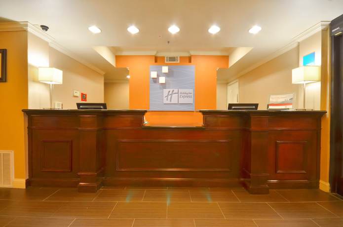 Imagen de los interiores del Hotel Holiday Inn Express And Suites Pine Bluff / Pines Mall, An Ihg. Foto 19