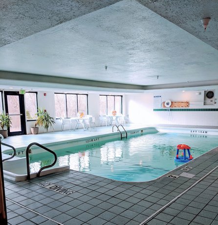 Imagen de la piscina del Hotel Holiday Inn Express And Suites Plymouth, An Ihg. Foto 20