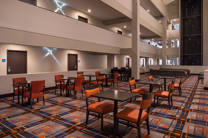 Imagen de los interiores del Hotel Holiday Inn Express And Suites San Antonio Medical-six Flags, An Ihg. Foto 16
