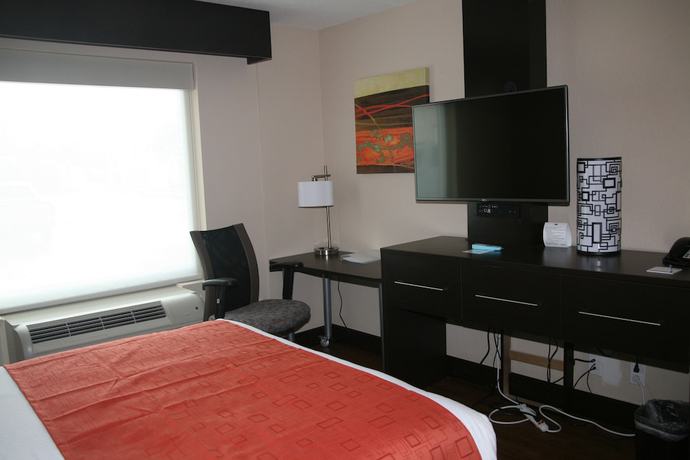 Imagen de la habitación del Hotel Holiday Inn Express And Suites San Antonio Medical-six Flags, An Ihg. Foto 12