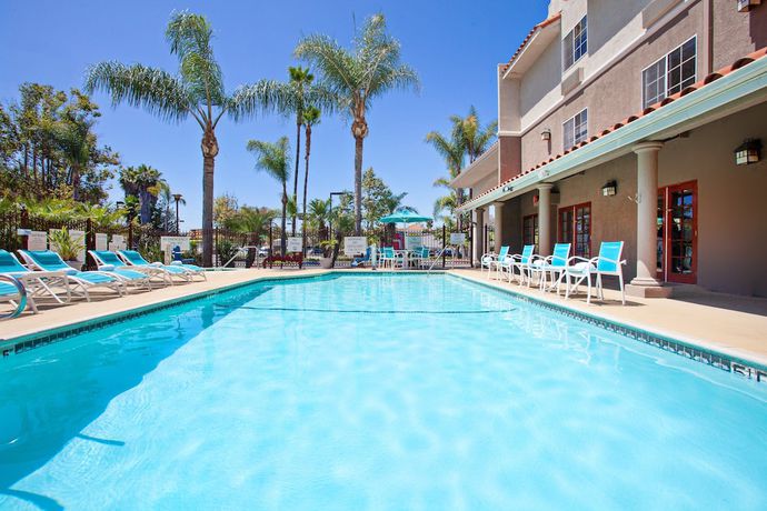 Imagen de la piscina del Hotel Holiday Inn Express And Suites San Diego-escondido, An Ihg. Foto 19