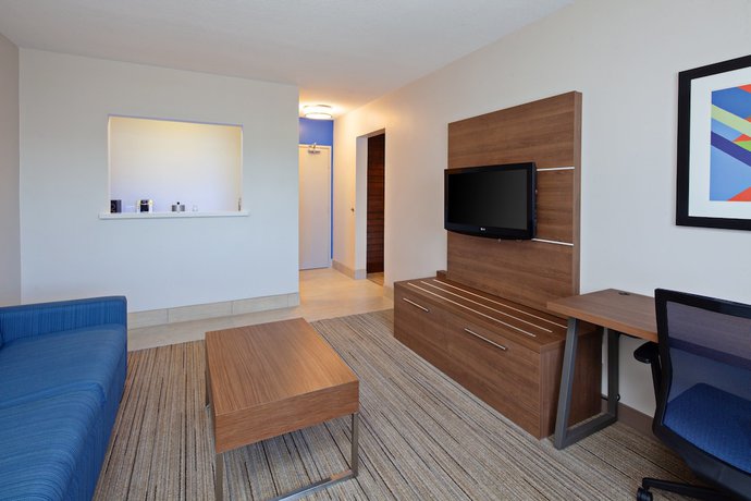 Imagen de la habitación del Hotel Holiday Inn Express And Suites San Diego-escondido, An Ihg. Foto 10