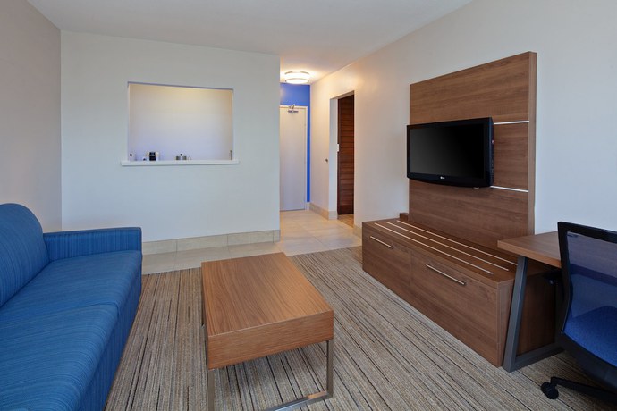 Imagen de la habitación del Hotel Holiday Inn Express And Suites San Diego-escondido, An Ihg. Foto 12