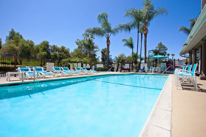 Imagen de la piscina del Hotel Holiday Inn Express And Suites San Diego-escondido, An Ihg. Foto 20