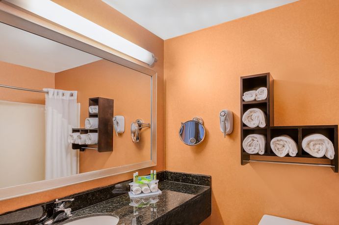 Imagen de la habitación del Hotel Holiday Inn Express And Suites San Jose-morgan Hill, An Ihg. Foto 4