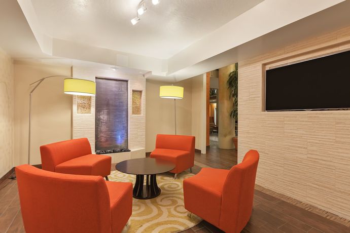 Imagen de los interiores del Hotel Holiday Inn Express And Suites San Jose-morgan Hill, An Ihg. Foto 17