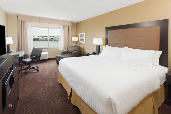 Imagen de la habitación del Hotel Holiday Inn Express And Suites Sandusky, An Ihg. Foto 13