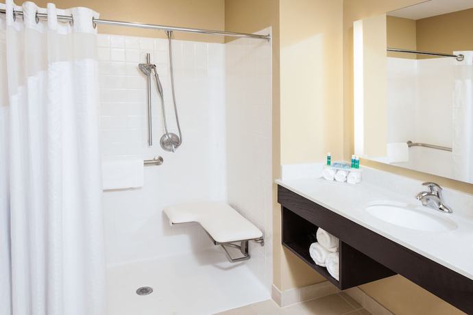 Imagen de la habitación del Hotel Holiday Inn Express And Suites Sandusky, An Ihg. Foto 16