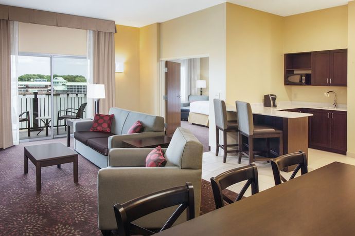 Imagen de la habitación del Hotel Holiday Inn Express And Suites Sandusky, An Ihg. Foto 17