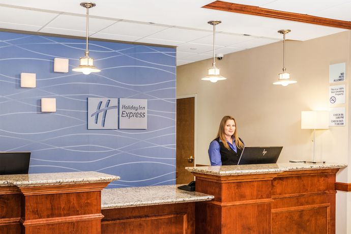Imagen de los interiores del Hotel Holiday Inn Express And Suites Seabrook, An Ihg. Foto 17
