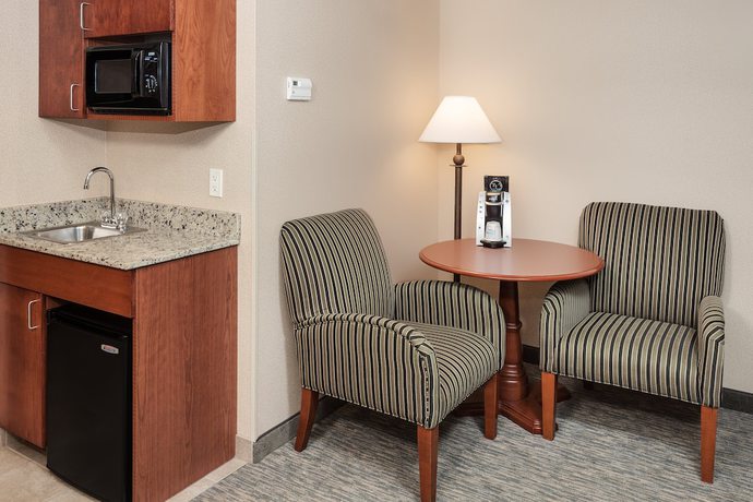 Imagen de la habitación del Hotel Holiday Inn Express And Suites Seabrook, An Ihg. Foto 12