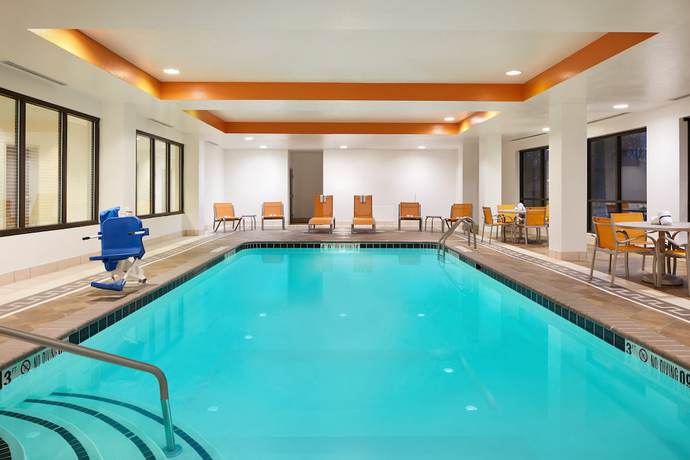 Imagen de la piscina del Hotel Holiday Inn Express And Suites Seymour, An Ihg. Foto 20