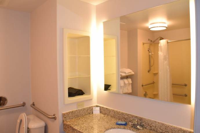 Imagen de la habitación del Hotel Holiday Inn Express And Suites Sparta, An Ihg. Foto 8