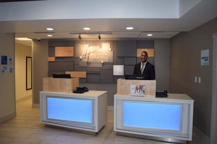 Imagen de los interiores del Hotel Holiday Inn Express And Suites Sparta, An Ihg. Foto 19