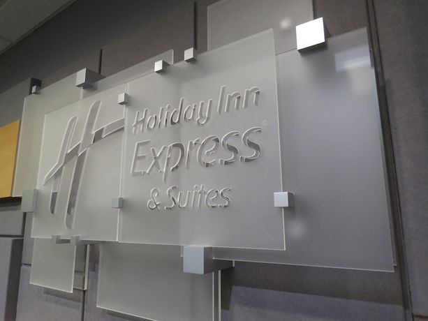 Imagen de los interiores del Hotel Holiday Inn Express And Suites Spring Hill, An Ihg. Foto 11