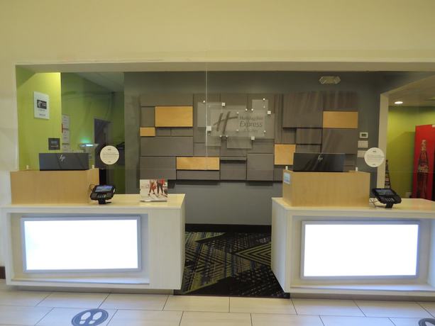 Imagen de los interiores del Hotel Holiday Inn Express And Suites Spring Hill, An Ihg. Foto 13