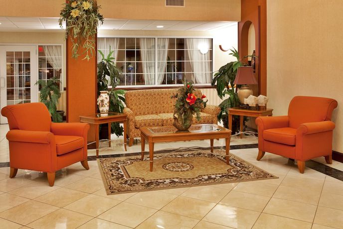 Imagen de los interiores del Hotel Holiday Inn Express And Suites Spring Hill, An Ihg. Foto 14