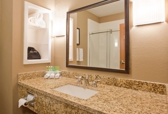 Imagen de la habitación del Hotel Holiday Inn Express And Suites St. Joseph, An Ihg. Foto 8