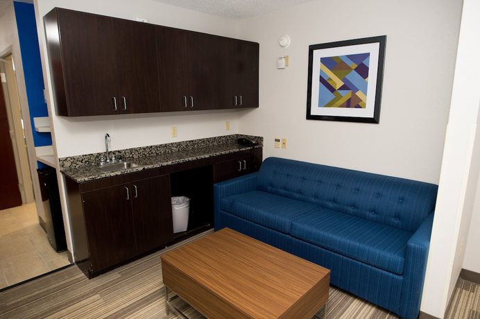 Imagen de la habitación del Hotel Holiday Inn Express And Suites Statesville, An Ihg. Foto 9