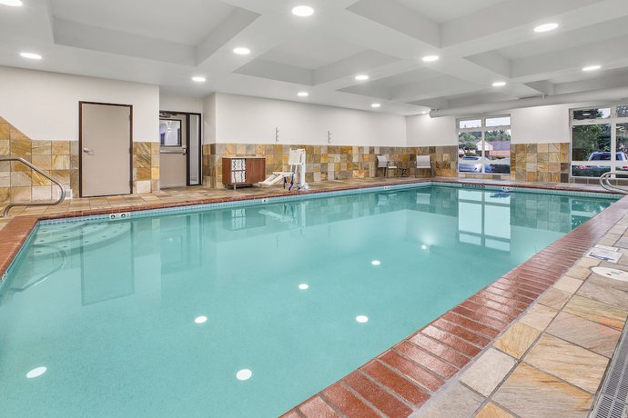 Imagen de la piscina del Hotel Holiday Inn Express And Suites Tacoma, An Ihg. Foto 18