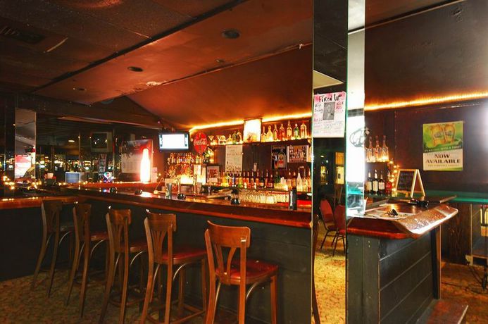 Imagen del bar/restaurante del Hotel Holiday Inn Express And Suites Tampa East - Ybor C. Foto 3
