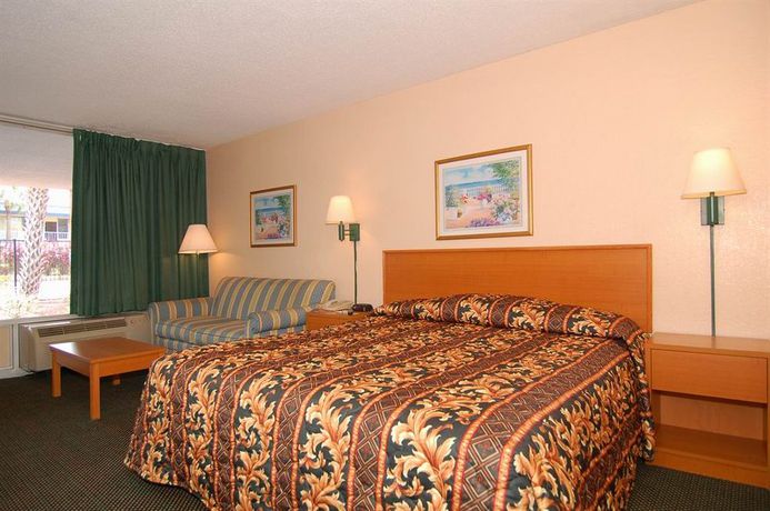 Imagen de la habitación del Hotel Holiday Inn Express And Suites Tampa East - Ybor C. Foto 6